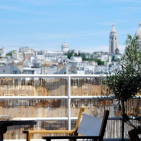 Apartment Romantic Montmartre & Sopi *