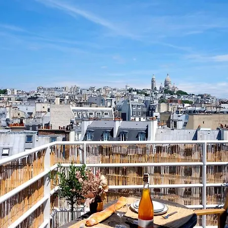 Romantic Montmartre & Sopi Paris